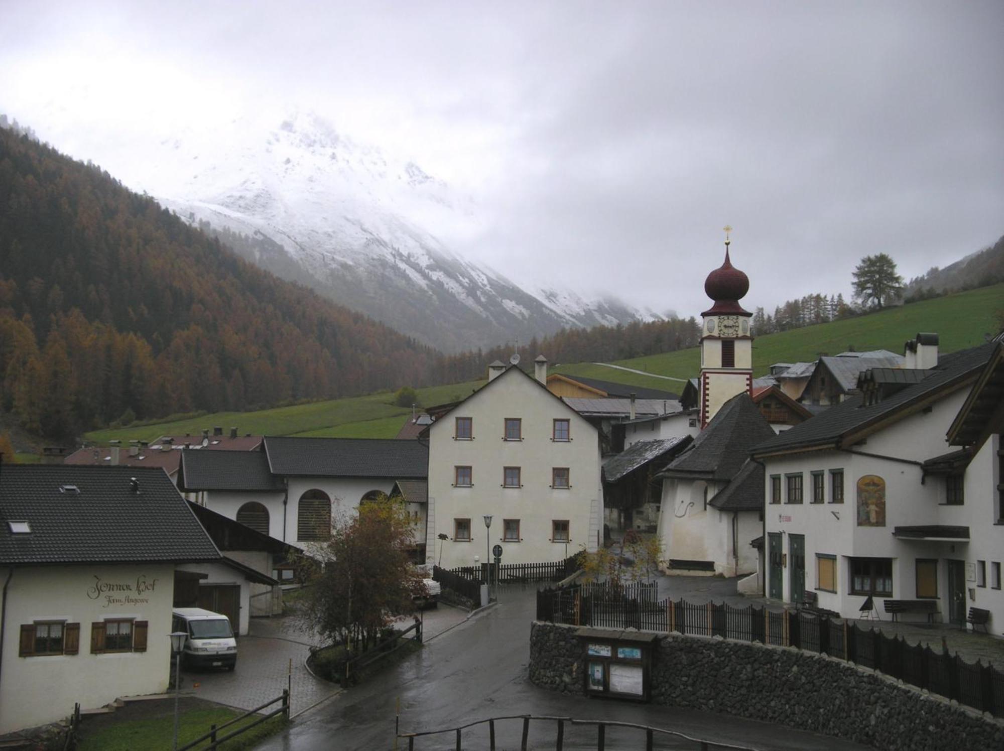 Hotel Edelweiss มัลเลส เวนอสตา ภายนอก รูปภาพ