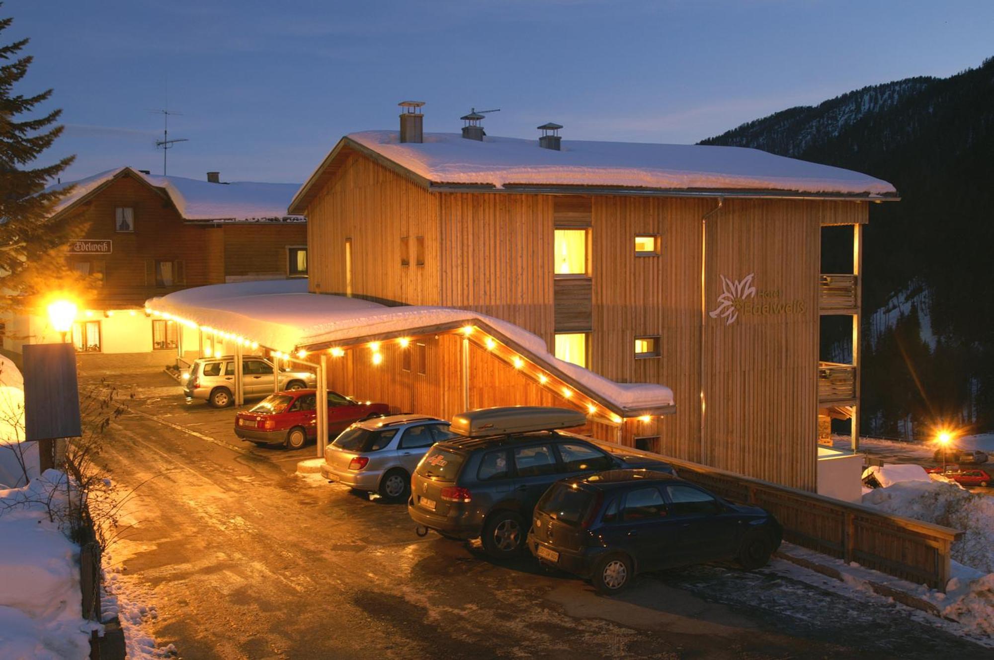Hotel Edelweiss มัลเลส เวนอสตา ภายนอก รูปภาพ