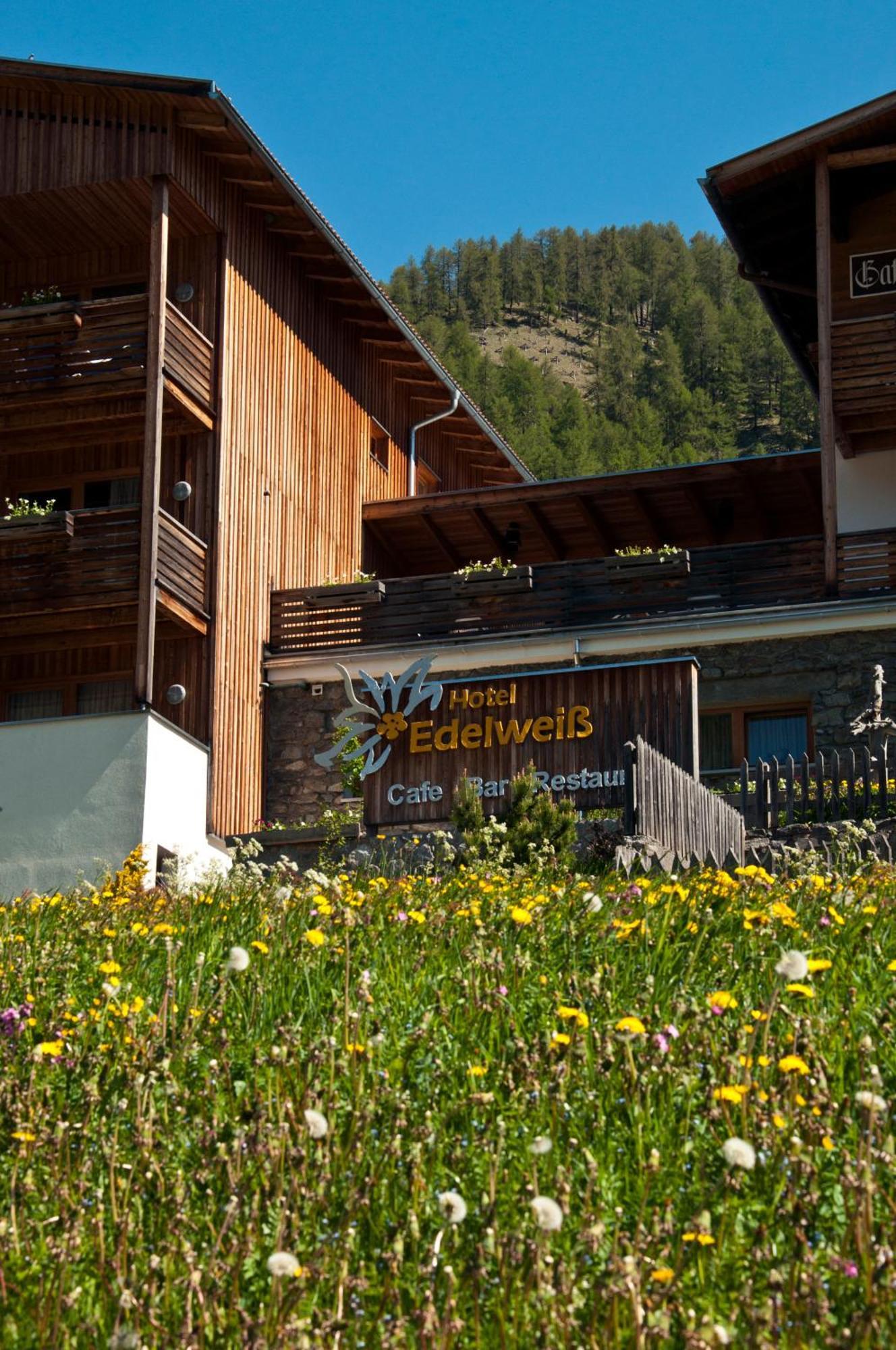 Hotel Edelweiss มัลเลส เวนอสตา ภายนอก รูปภาพ