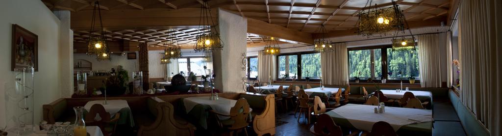 Hotel Edelweiss มัลเลส เวนอสตา ภายนอก รูปภาพ