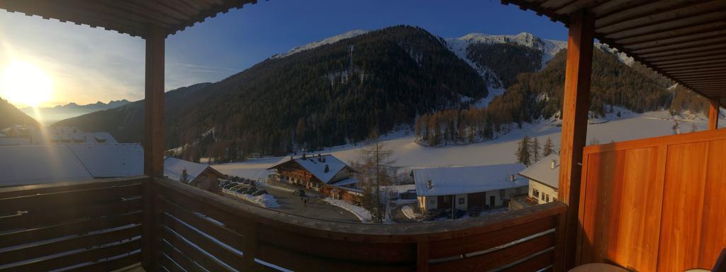 Hotel Edelweiss มัลเลส เวนอสตา ภายนอก รูปภาพ