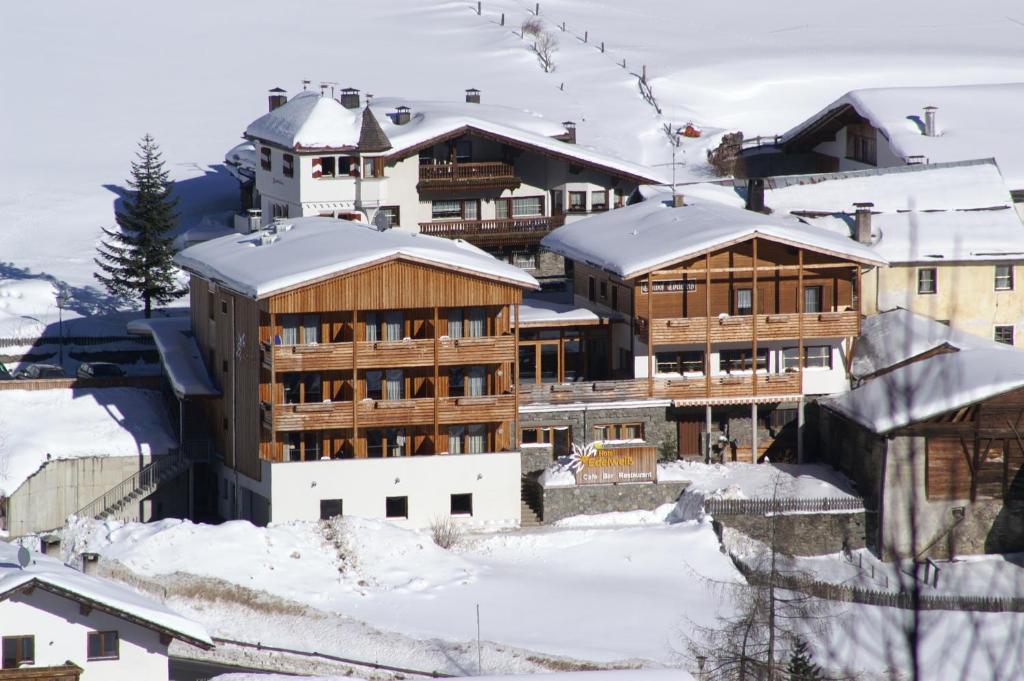 Hotel Edelweiss มัลเลส เวนอสตา ห้อง รูปภาพ